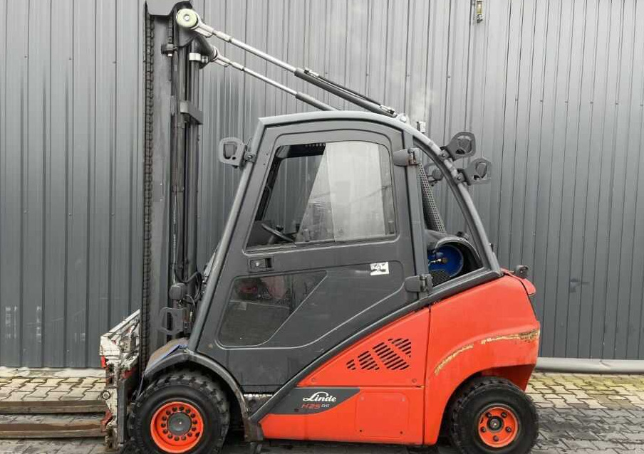 Linde H25T-02 - Plinski viličar: slika Linde H25T-02 - Plinski viličar Linde H25T-02 - Plinski viličar: slika Linde H25T-02 - Plinski viličar