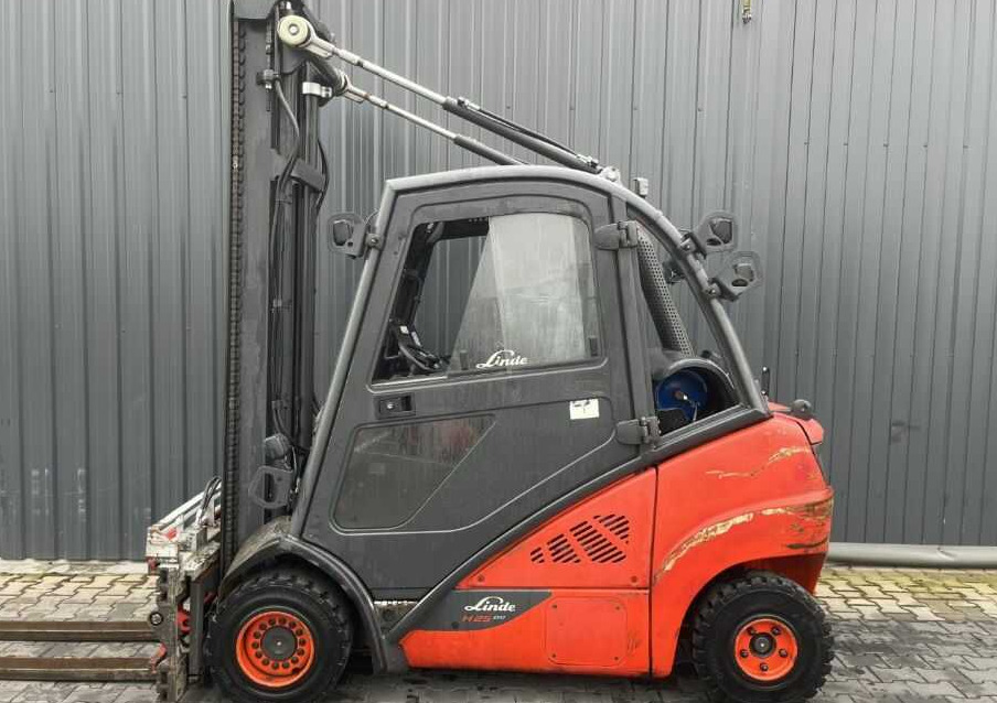 Linde H25T-02 - Plinski viličar: slika Linde H25T-02 - Plinski viličar Linde H25T-02 - Plinski viličar: slika Linde H25T-02 - Plinski viličar