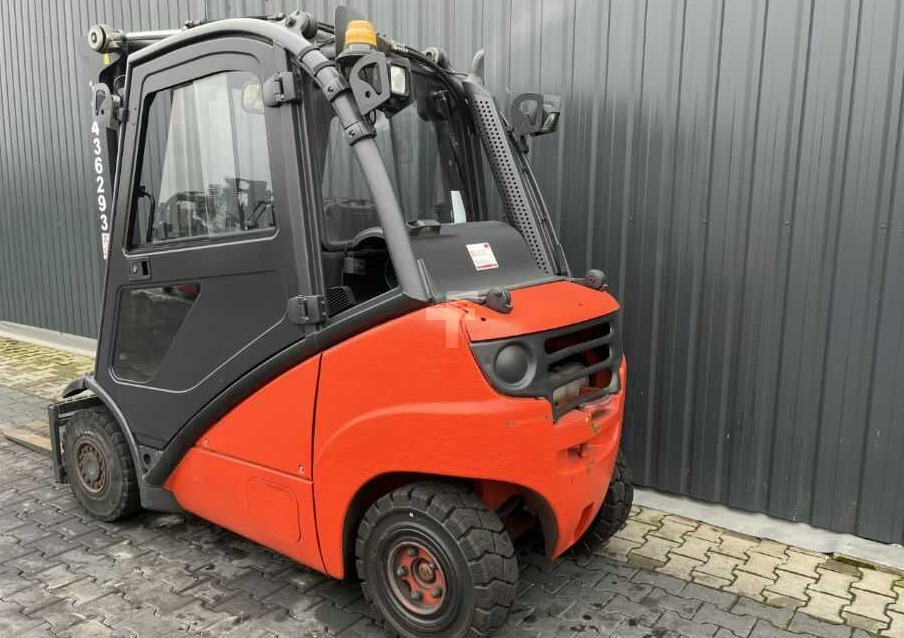 Linde H25T - Plinski viličar: slika Linde H25T - Plinski viličar Linde H25T - Plinski viličar: slika Linde H25T - Plinski viličar
