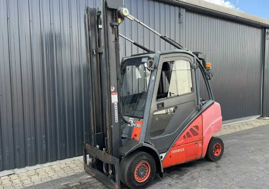 Linde H30D-01 - Diesel viličar: slika Linde H30D-01 - Diesel viličar Linde H30D-01 - Diesel viličar: slika Linde H30D-01 - Diesel viličar