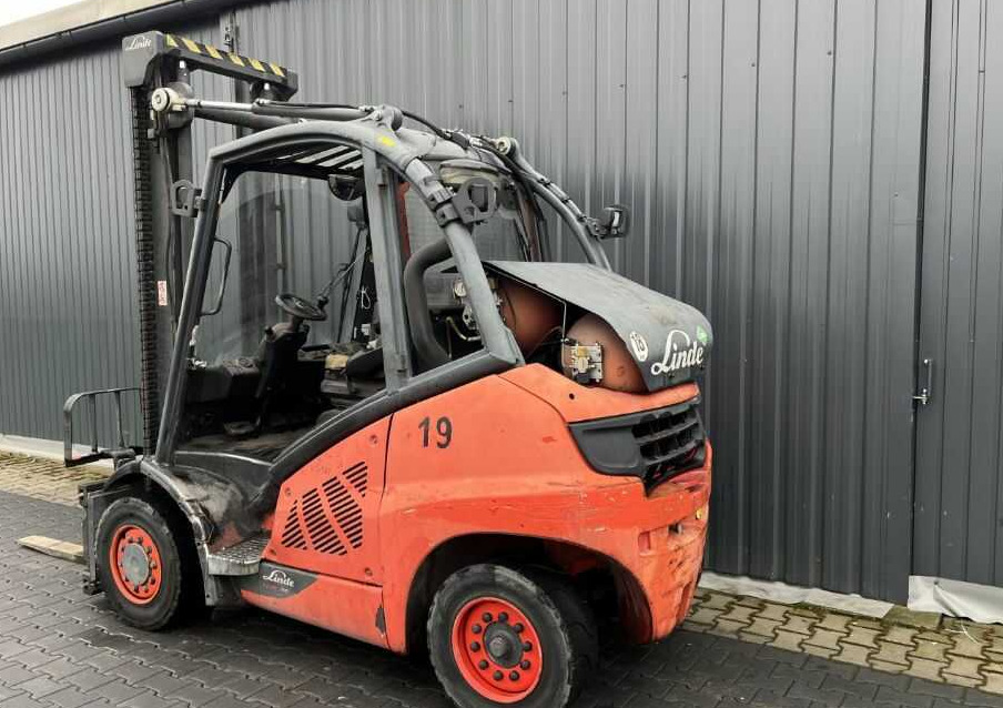 Linde H40CNG-02 - Plinski viličar: slika Linde H40CNG-02 - Plinski viličar Linde H40CNG-02 - Plinski viličar: slika Linde H40CNG-02 - Plinski viličar