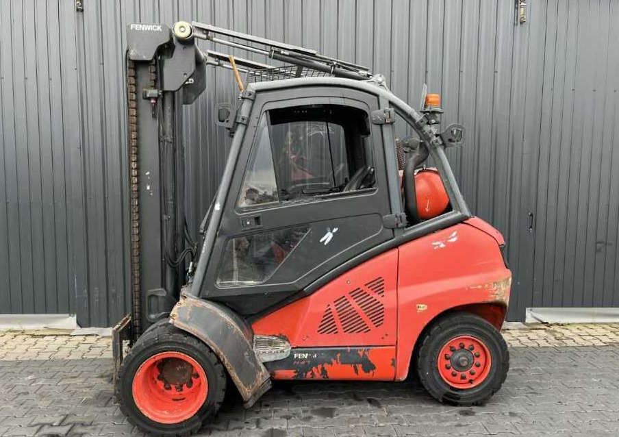 Linde H40T-02 - Plinski viličar: slika Linde H40T-02 - Plinski viličar Linde H40T-02 - Plinski viličar: slika Linde H40T-02 - Plinski viličar