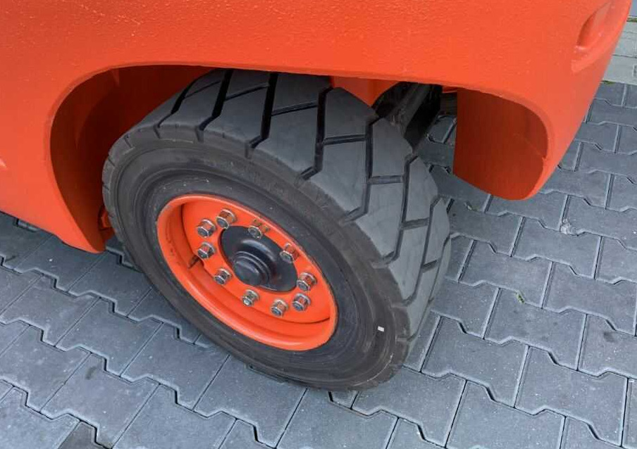 Linde H40T-02 - Plinski viličar: slika Linde H40T-02 - Plinski viličar Linde H40T-02 - Plinski viličar: slika Linde H40T-02 - Plinski viličar