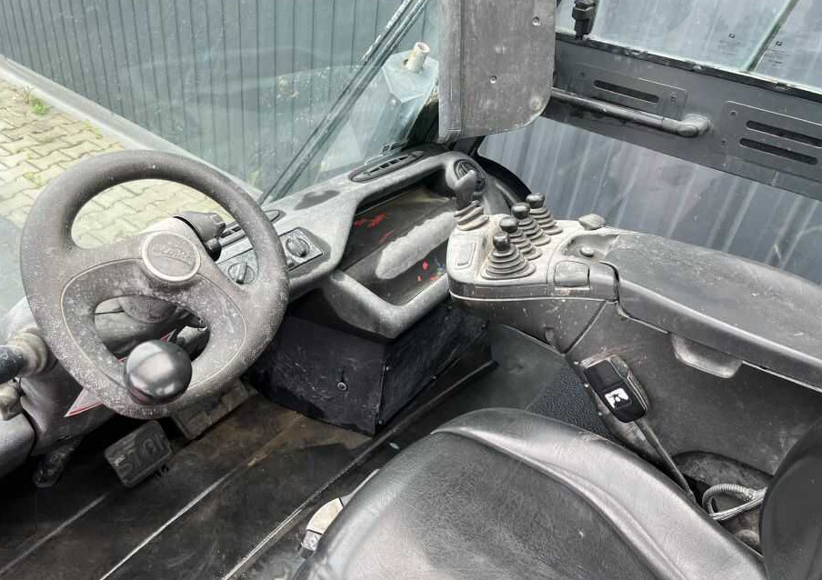 Linde H70D-03 - Diesel viličar: slika Linde H70D-03 - Diesel viličar Linde H70D-03 - Diesel viličar: slika Linde H70D-03 - Diesel viličar