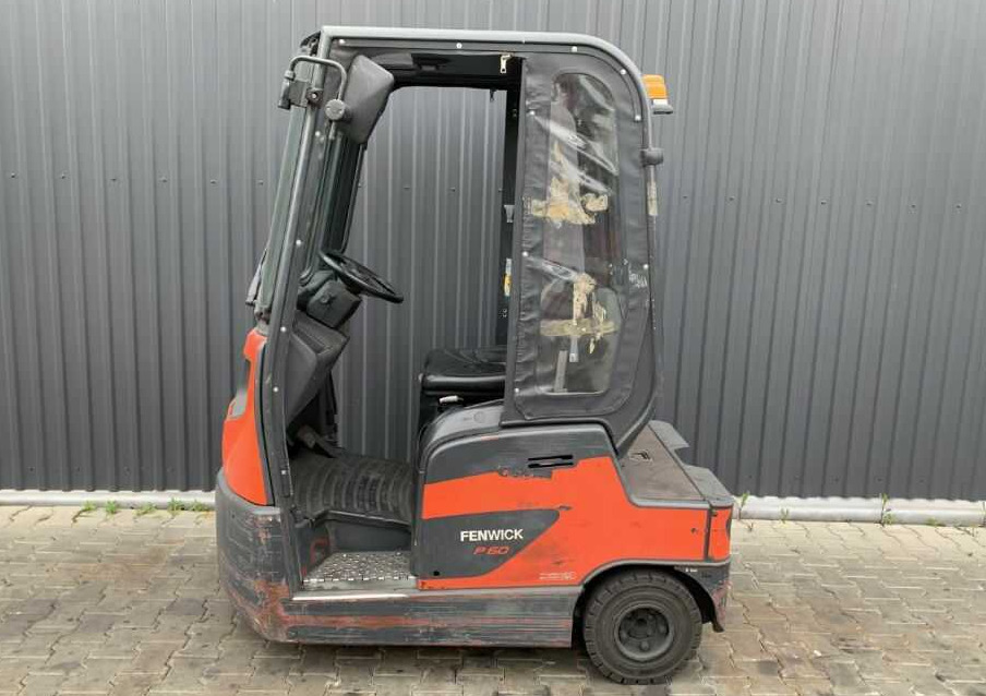 Linde P60 - Vučni traktor: slika Linde P60 - Vučni traktor Linde P60 - Vučni traktor: slika Linde P60 - Vučni traktor