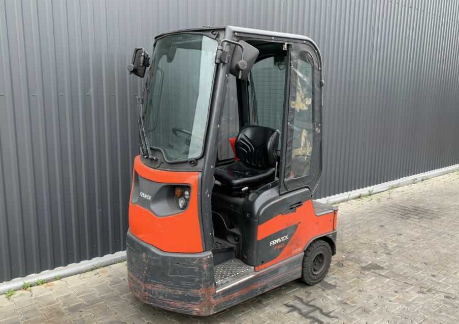 Linde P60 - Vučni traktor: slika Linde P60 - Vučni traktor Linde P60 - Vučni traktor: slika Linde P60 - Vučni traktor
