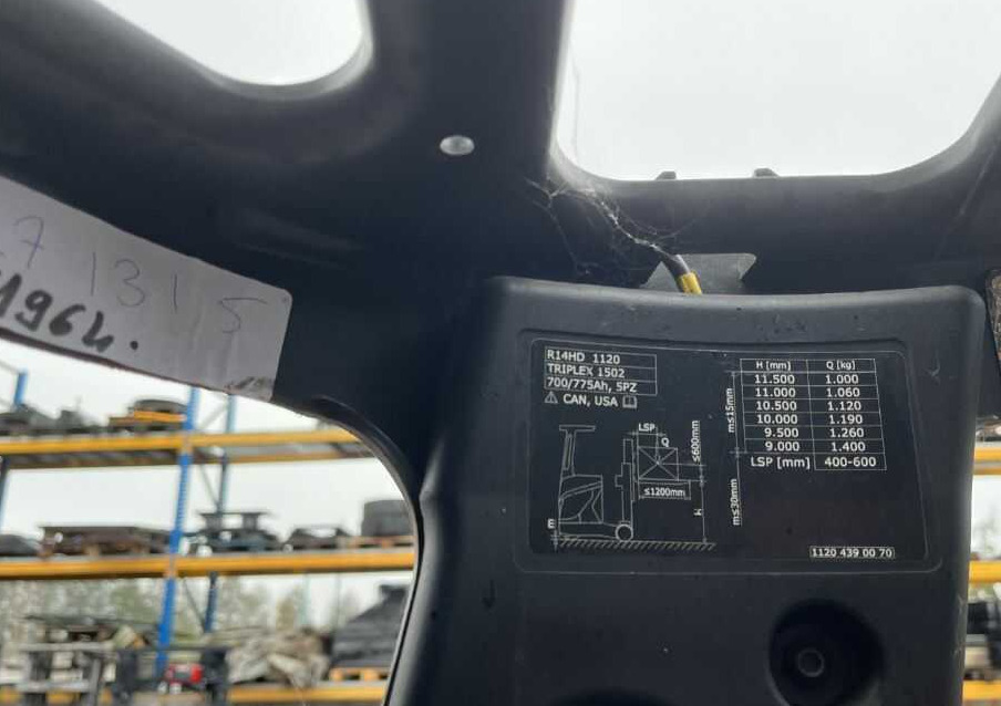 Regalni viličar Linde R14HD-01: slika Regalni viličar Linde R14HD-01