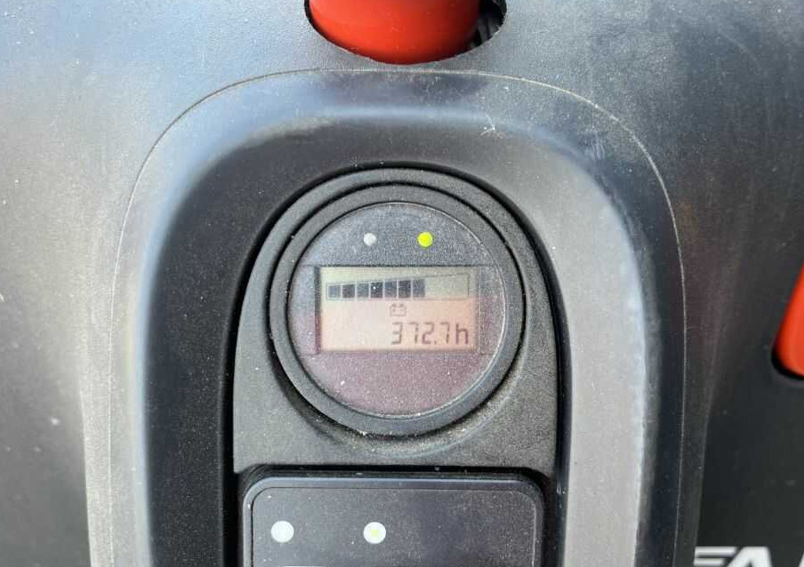 Paletni viličar Linde T16L: slika Paletni viličar Linde T16L