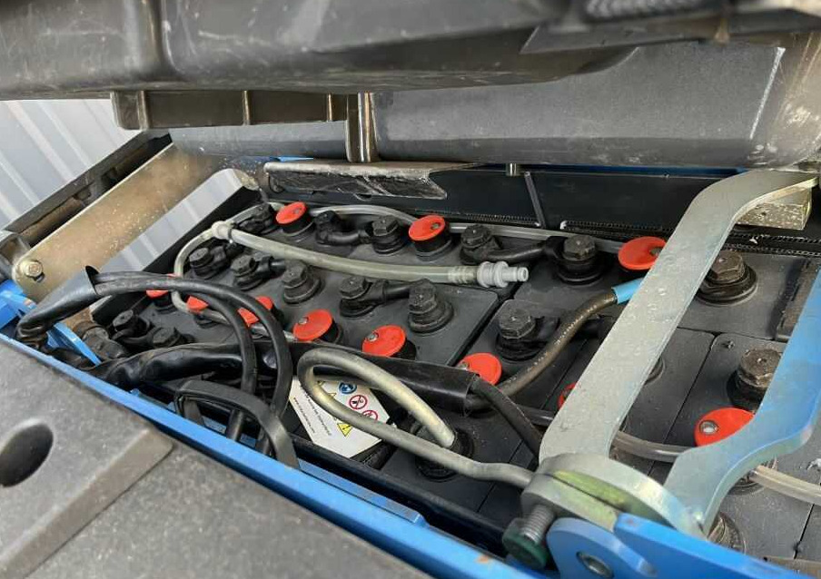 Linde V08-02 - Komisioner: slika Linde V08-02 - Komisioner Linde V08-02 - Komisioner: slika Linde V08-02 - Komisioner