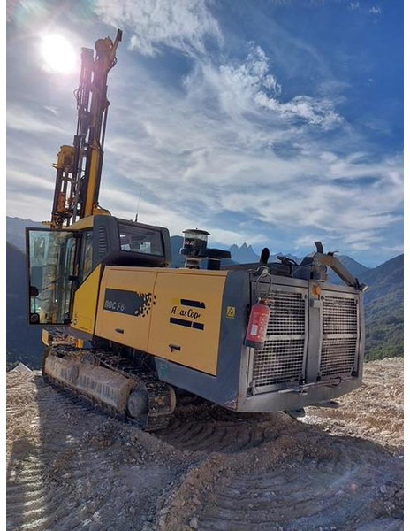 Atlas-Copco Roc F6 - Platforma za bušenje: slika Atlas-Copco Roc F6 - Platforma za bušenje Atlas-Copco Roc F6 - Platforma za bušenje: slika Atlas-Copco Roc F6 - Platforma za bušenje