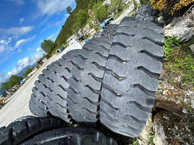 Bridgestone 30.00R51 - Gume i felge: slika Bridgestone 30.00R51 - Gume i felge Bridgestone 30.00R51 - Gume i felge: slika Bridgestone 30.00R51 - Gume i felge