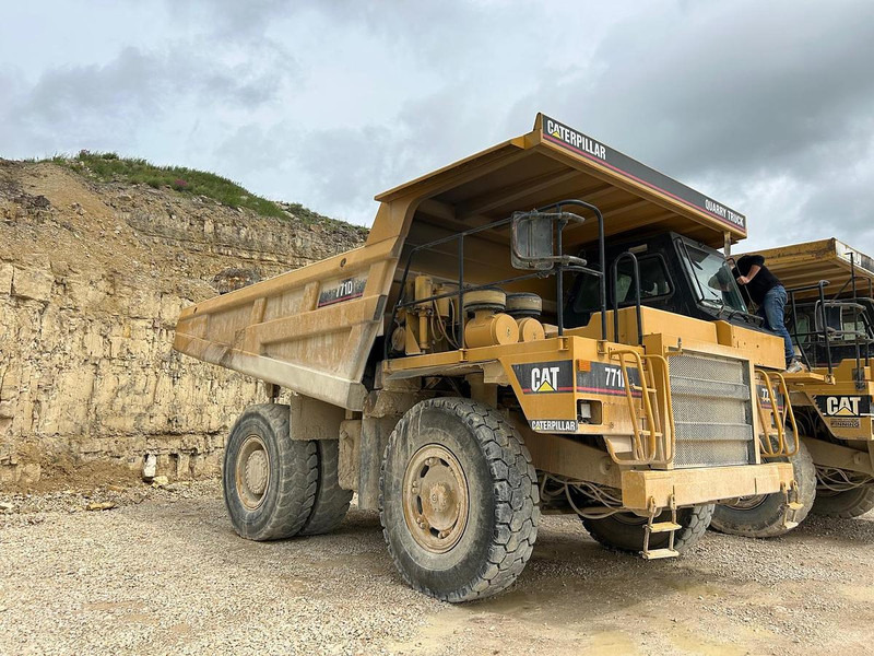 Caterpillar 771D - Istovarivač: slika Caterpillar 771D - Istovarivač Caterpillar 771D - Istovarivač: slika Caterpillar 771D - Istovarivač