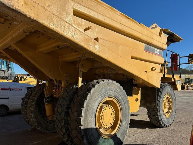 Caterpillar 771D - Istovarivač: slika Caterpillar 771D - Istovarivač Caterpillar 771D - Istovarivač: slika Caterpillar 771D - Istovarivač