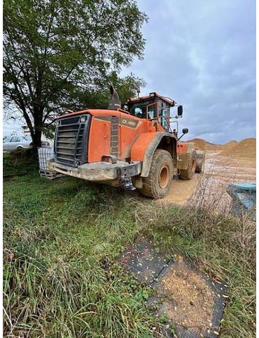 Doosan DL450 - Utovarivač: slika Doosan DL450 - Utovarivač Doosan DL450 - Utovarivač: slika Doosan DL450 - Utovarivač