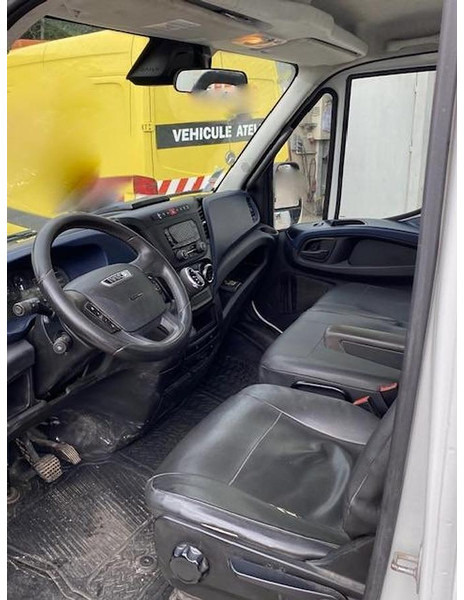 Iveco 35C18 - Kiper: slika Iveco 35C18 - Kiper Iveco 35C18 - Kiper: slika Iveco 35C18 - Kiper