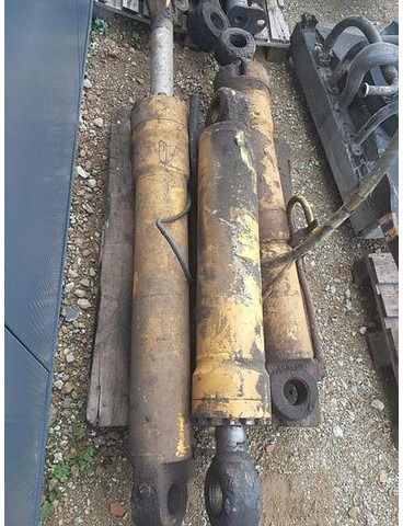 Liebherr A914 - Blok cilindra: slika Liebherr A914 - Blok cilindra Liebherr A914 - Blok cilindra: slika Liebherr A914 - Blok cilindra