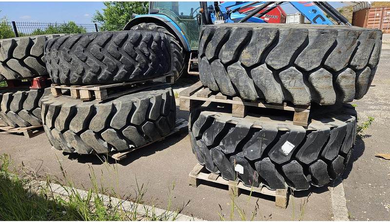 Gume i felge Michelin 20.5R25XLDD2A: slika Gume i felge Michelin 20.5R25XLDD2A