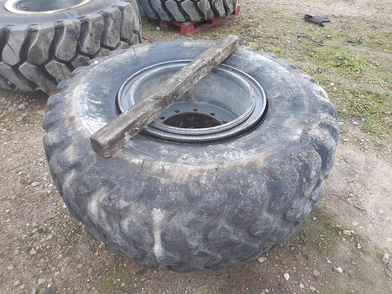 Michelin 20.5R25XLDD2A - Guma: slika Michelin 20.5R25XLDD2A - Guma Michelin 20.5R25XLDD2A - Guma: slika Michelin 20.5R25XLDD2A - Guma
