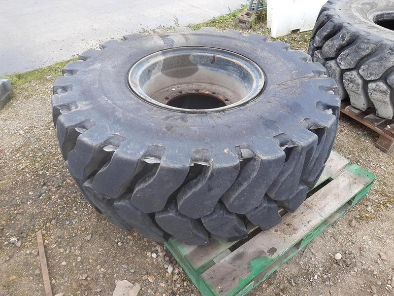 Michelin 20.5R25XLDD2A - Guma: slika Michelin 20.5R25XLDD2A - Guma Michelin 20.5R25XLDD2A - Guma: slika Michelin 20.5R25XLDD2A - Guma