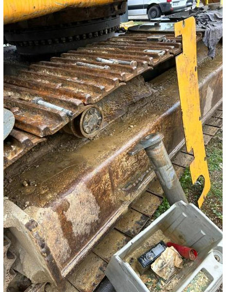 Rezervni dijelovi za Bager gusjeničar Liebherr R954: slika Rezervni dijelovi za Bager gusjeničar Liebherr R954 Rezervni dijelovi za Bager gusjeničar Liebherr R954: slika Rezervni dijelovi za Bager gusjeničar Liebherr R954