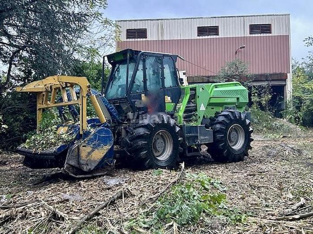 Merlo MM350X - Šumarska oprema: slika Merlo MM350X - Šumarska oprema Merlo MM350X - Šumarska oprema: slika Merlo MM350X - Šumarska oprema