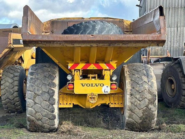 Volvo A 25 B - Zglobni istovarivač: slika Volvo A 25 B - Zglobni istovarivač Volvo A 25 B - Zglobni istovarivač: slika Volvo A 25 B - Zglobni istovarivač