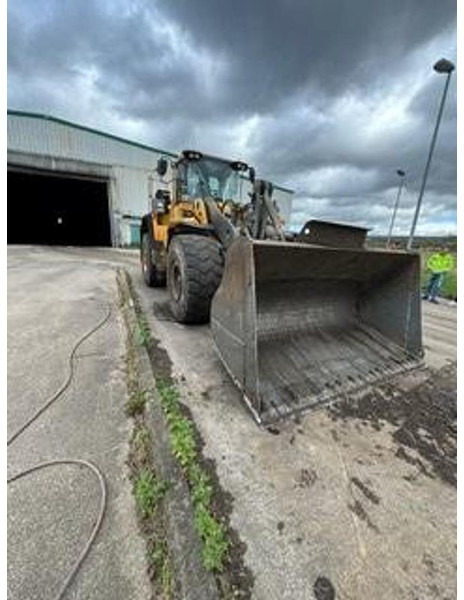 Volvo L150H - Utovarivač: slika Volvo L150H - Utovarivač Volvo L150H - Utovarivač: slika Volvo L150H - Utovarivač