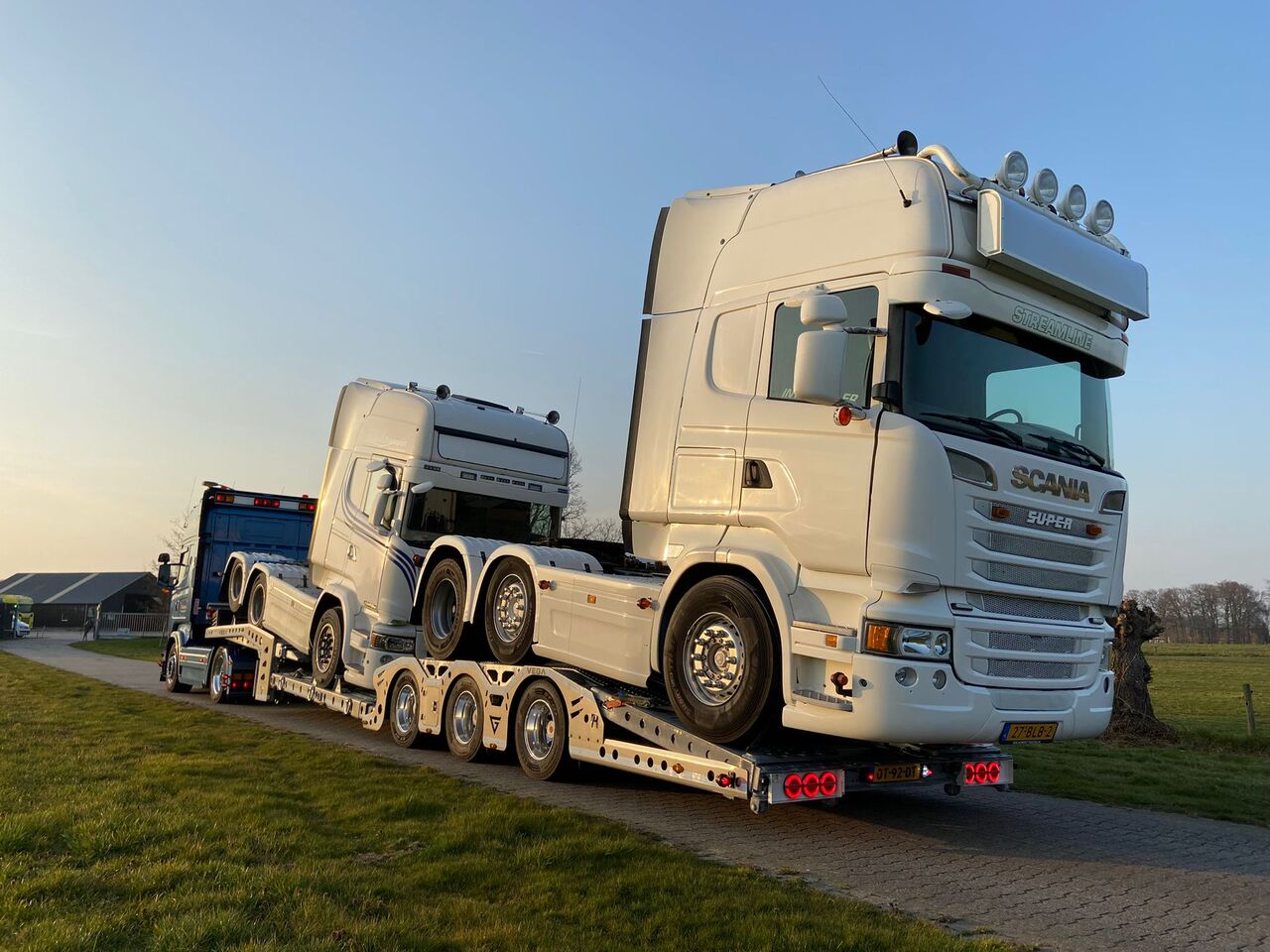Zakup PROMAX 3 AXLE TRUCK CARRIER PROMAX 3 AXLE TRUCK CARRIER: slika Zakup PROMAX 3 AXLE TRUCK CARRIER PROMAX 3 AXLE TRUCK CARRIER