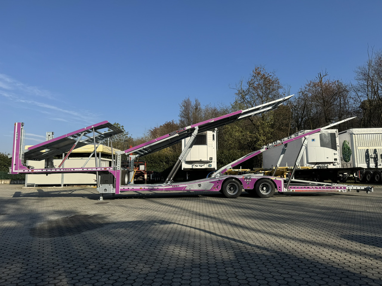 Vega Trailer 2 Axle Jeep Transporter (Vehicles) - Poluprikolica za prijevoz automobila: slika Vega Trailer 2 Axle Jeep Transporter (Vehicles) - Poluprikolica za prijevoz automobila Vega Trailer 2 Axle Jeep Transporter (Vehicles) - Poluprikolica za prijevoz automobila: slika Vega Trailer 2 Axle Jeep Transporter (Vehicles) - Poluprikolica za prijevoz automobila