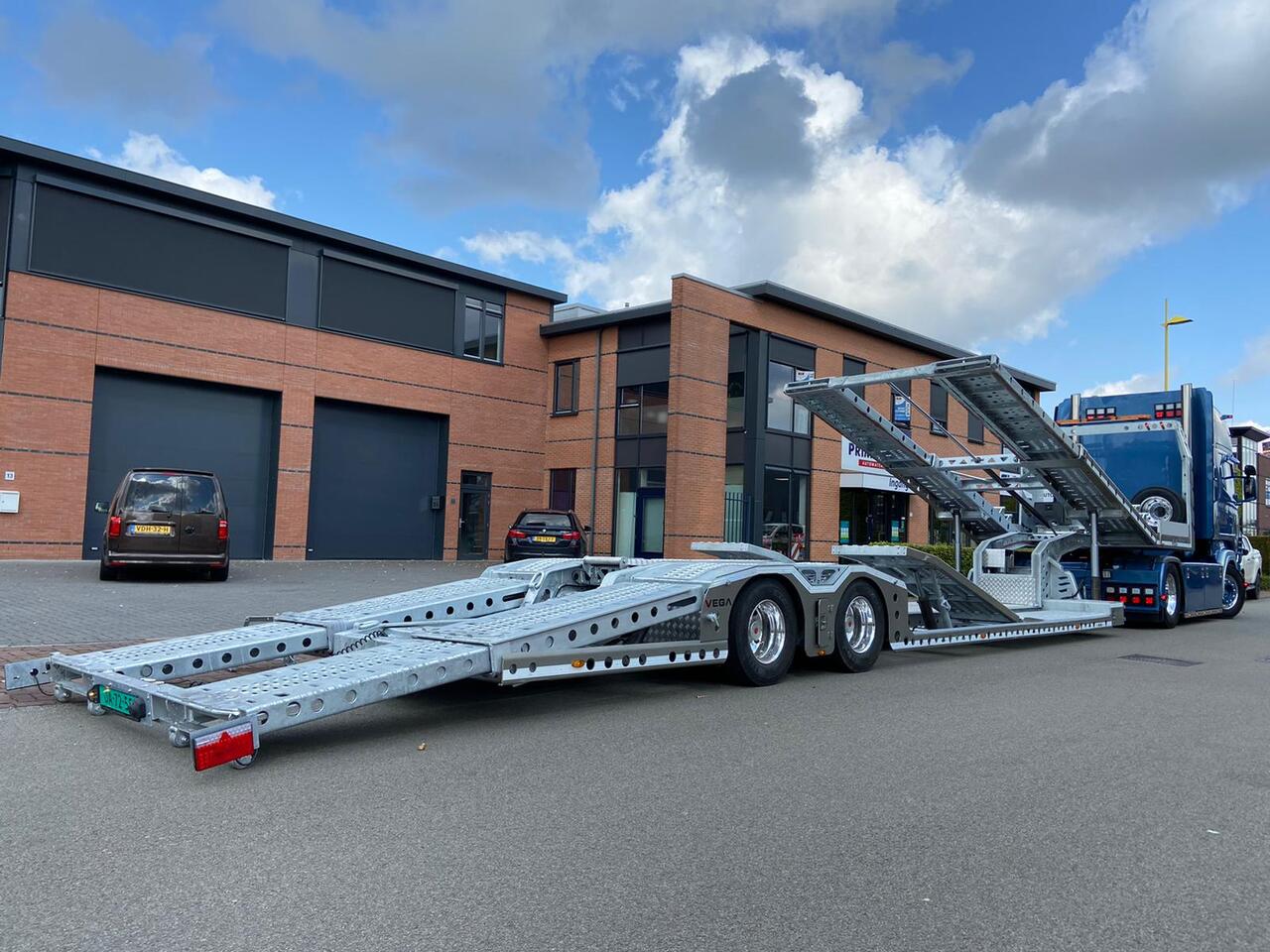 Vegafix (2 Axle Truck Carrier) - Poluprikolica za prijevoz automobila: slika Vegafix (2 Axle Truck Carrier) - Poluprikolica za prijevoz automobila Vegafix (2 Axle Truck Carrier) - Poluprikolica za prijevoz automobila: slika Vegafix (2 Axle Truck Carrier) - Poluprikolica za prijevoz automobila