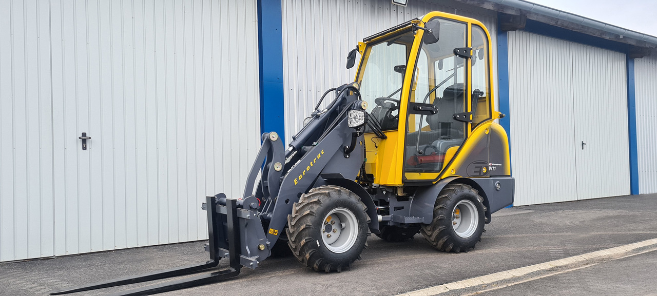 Eurotrac W11 Radlader Hoflader - Zglobni utovarivač: slika Eurotrac W11 Radlader Hoflader - Zglobni utovarivač Eurotrac W11 Radlader Hoflader - Zglobni utovarivač: slika Eurotrac W11 Radlader Hoflader - Zglobni utovarivač