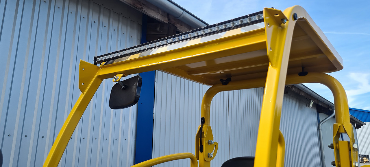 Eurotrac W11 Radlader Hoflader - Zglobni utovarivač: slika Eurotrac W11 Radlader Hoflader - Zglobni utovarivač Eurotrac W11 Radlader Hoflader - Zglobni utovarivač: slika Eurotrac W11 Radlader Hoflader - Zglobni utovarivač