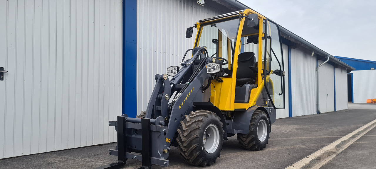 Eurotrac W11 Radlader Hoflader - Zglobni utovarivač: slika Eurotrac W11 Radlader Hoflader - Zglobni utovarivač Eurotrac W11 Radlader Hoflader - Zglobni utovarivač: slika Eurotrac W11 Radlader Hoflader - Zglobni utovarivač