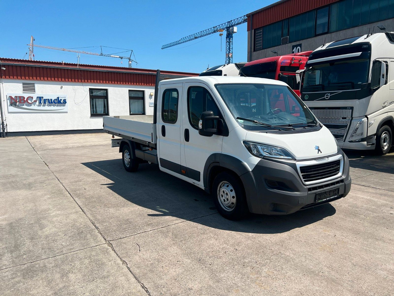 Peugeot Boxer * EURO 6 * 7 SITZER * 4 TÜRER * SCHALTGETR - Dostavno vozilo s ravnom platformom, Dostavno vozilo s dvostrukom kabinom: slika Peugeot Boxer * EURO 6 * 7 SITZER * 4 TÜRER * SCHALTGETR - Dostavno vozilo s ravnom platformom, Dostavno vozilo s dvostrukom kabinom Peugeot Boxer * EURO 6 * 7 SITZER * 4 TÜRER * SCHALTGETR - Dostavno vozilo s ravnom platformom, Dostavno vozilo s dvostrukom kabinom: slika Peugeot Boxer * EURO 6 * 7 SITZER * 4 TÜRER * SCHALTGETR - Dostavno vozilo s ravnom platformom, Dostavno vozilo s dvostrukom kabinom