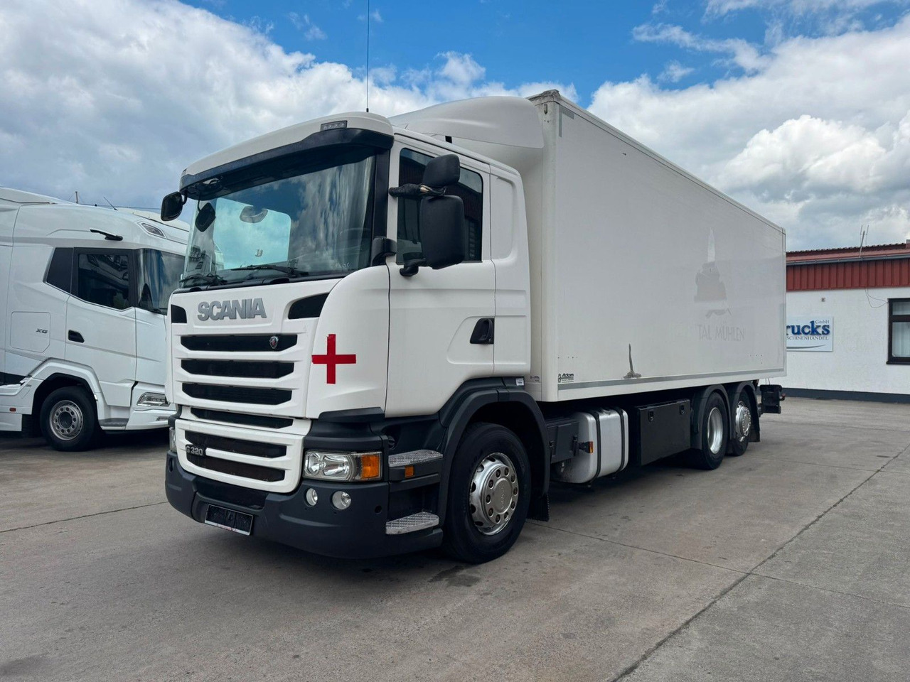 Scania P 380 * KOFFER * LBW 3 TON * LENK / LIFTACHSE * - Kamion sandučar: slika Scania P 380 * KOFFER * LBW 3 TON * LENK / LIFTACHSE * - Kamion sandučar Scania P 380 * KOFFER * LBW 3 TON * LENK / LIFTACHSE * - Kamion sandučar: slika Scania P 380 * KOFFER * LBW 3 TON * LENK / LIFTACHSE * - Kamion sandučar