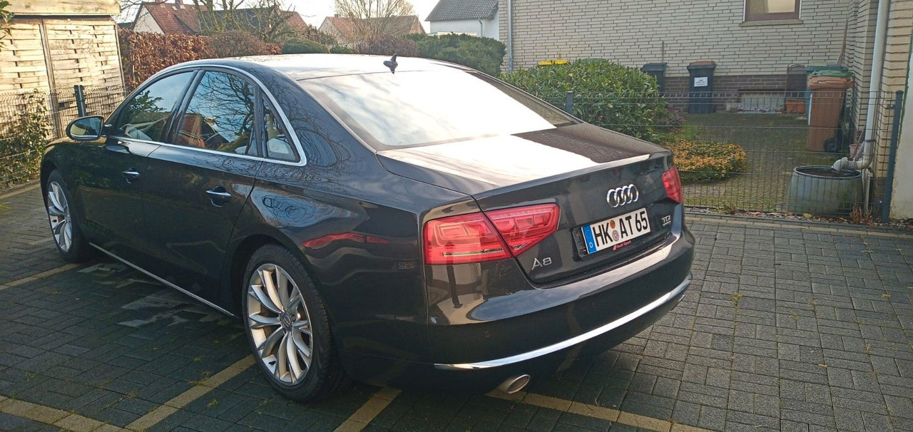 Audi A8 4.2 TDI tiptronic quattro - Limuzina: slika Audi A8 4.2 TDI tiptronic quattro - Limuzina Audi A8 4.2 TDI tiptronic quattro - Limuzina: slika Audi A8 4.2 TDI tiptronic quattro - Limuzina