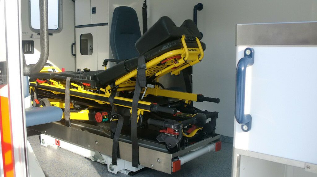 Mercedes-Benz Sprinter 516 CDI 4x4 WAS Koffer // Garantie // Mercedes-Benz Sprinter 516 CDI 4x4 WAS Koffer // Garantie // - Vozilo hitne pomoći: slika Mercedes-Benz Sprinter 516 CDI 4x4 WAS Koffer // Garantie // Mercedes-Benz Sprinter 516 CDI 4x4 WAS Koffer // Garantie // - Vozilo hitne pomoći Mercedes-Benz Sprinter 516 CDI 4x4 WAS Koffer // Garantie // Mercedes-Benz Sprinter 516 CDI 4x4 WAS Koffer // Garantie // - Vozilo hitne pomoći: slika Mercedes-Benz Sprinter 516 CDI 4x4 WAS Koffer // Garantie // Mercedes-Benz Sprinter 516 CDI 4x4 WAS Koffer // Garantie // - Vozilo hitne pomoći