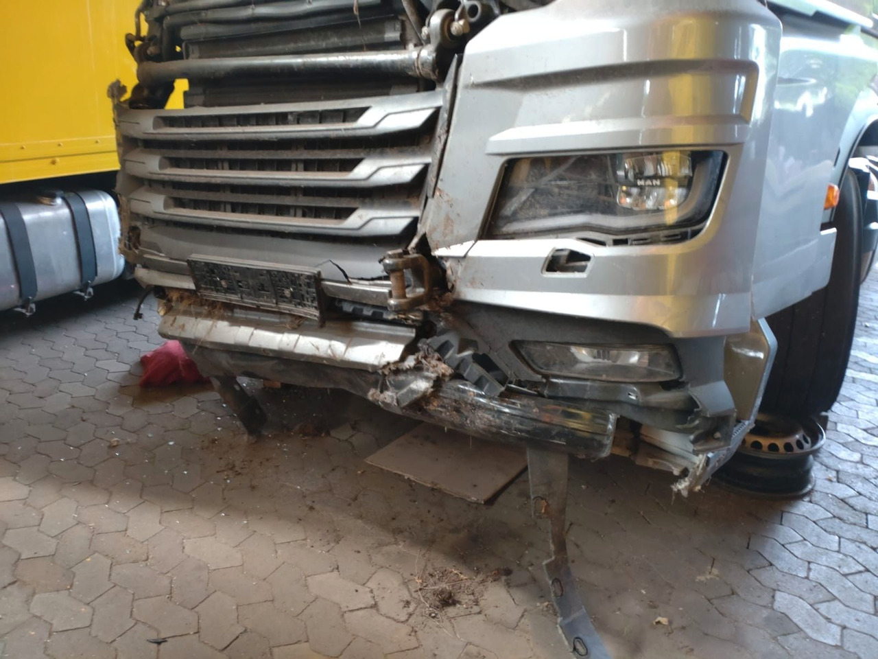 MAN TGX 18.510 - Tegljač: slika MAN TGX 18.510 - Tegljač MAN TGX 18.510 - Tegljač: slika MAN TGX 18.510 - Tegljač