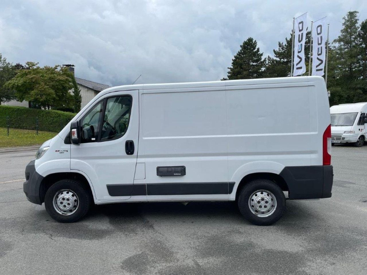 Fiat Ducato 30 130 M-Jet L1H1 Euro6 Klima AHK ZV - Mali kombi: slika  Fiat Ducato 30 130 M-Jet L1H1 Euro6 Klima AHK ZV - Mali kombi Fiat Ducato 30 130 M-Jet L1H1 Euro6 Klima AHK ZV - Mali kombi: slika  Fiat Ducato 30 130 M-Jet L1H1 Euro6 Klima AHK ZV - Mali kombi