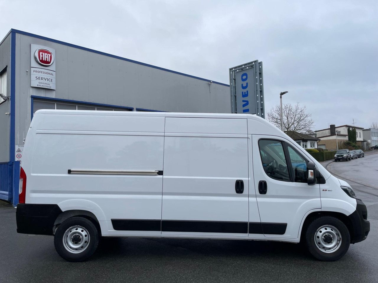 Fiat Ducato 35 180-MJet L4H2 Euro6 Klima AHK Navi ZV - Furgon: slika Fiat Ducato 35 180-MJet L4H2 Euro6 Klima AHK Navi ZV - Furgon Fiat Ducato 35 180-MJet L4H2 Euro6 Klima AHK Navi ZV - Furgon: slika Fiat Ducato 35 180-MJet L4H2 Euro6 Klima AHK Navi ZV - Furgon