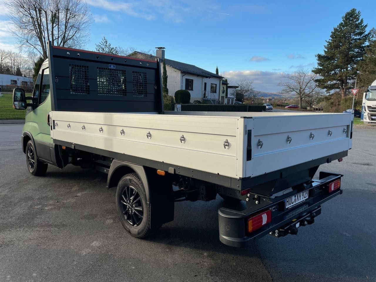 Iveco Daily 35S14A8 Euro6 Klima AHK Navi ZV Iveco Daily 35S14A8 Euro6 Klima AHK Navi ZV - Dostavno vozilo s ravnom platformom: slika Iveco Daily 35S14A8 Euro6 Klima AHK Navi ZV Iveco Daily 35S14A8 Euro6 Klima AHK Navi ZV - Dostavno vozilo s ravnom platformom Iveco Daily 35S14A8 Euro6 Klima AHK Navi ZV Iveco Daily 35S14A8 Euro6 Klima AHK Navi ZV - Dostavno vozilo s ravnom platformom: slika Iveco Daily 35S14A8 Euro6 Klima AHK Navi ZV Iveco Daily 35S14A8 Euro6 Klima AHK Navi ZV - Dostavno vozilo s ravnom platformom