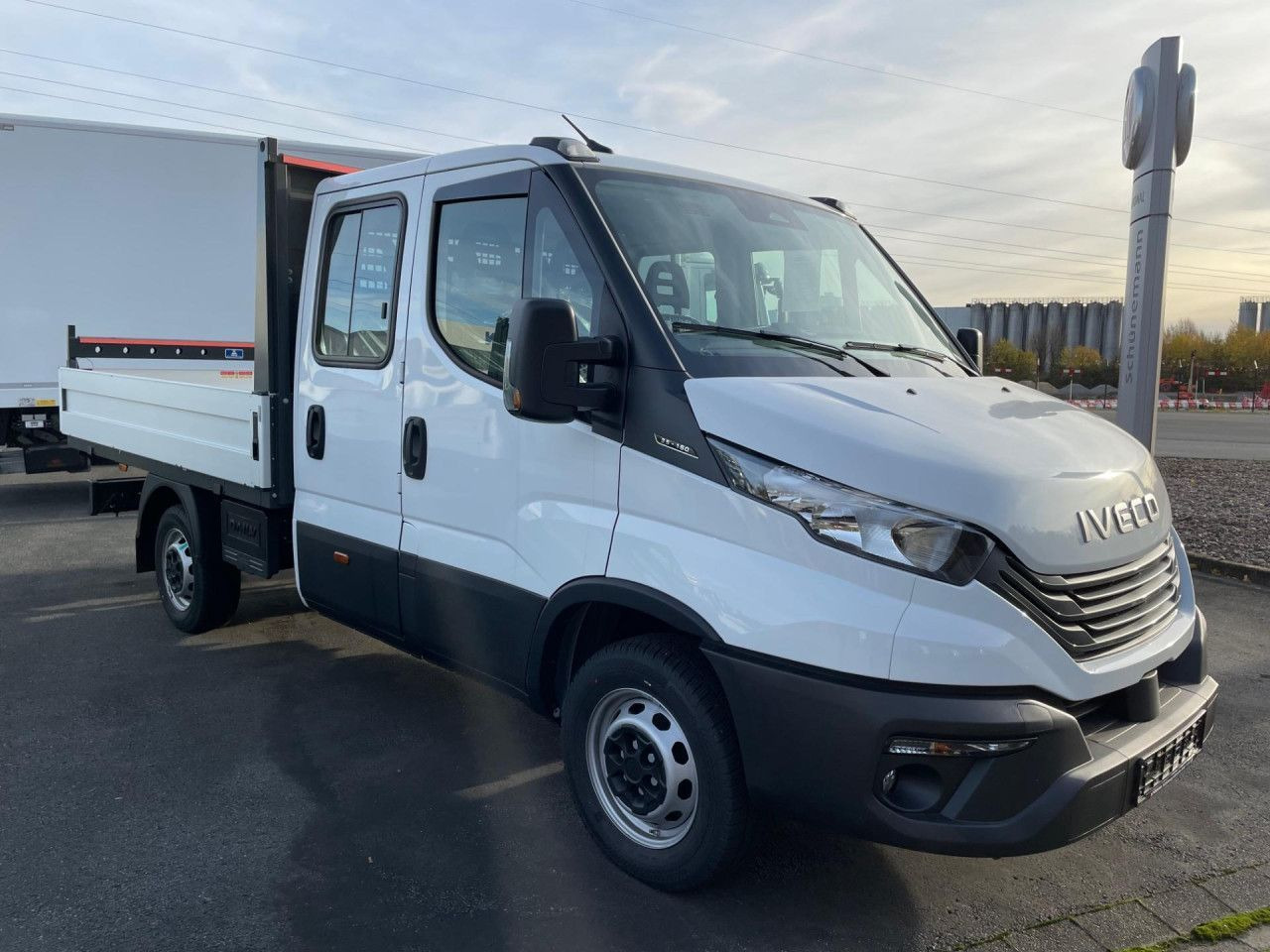 Iveco Daily 35S16D - Dostavno vozilo s ravnom platformom: slika Iveco Daily 35S16D - Dostavno vozilo s ravnom platformom Iveco Daily 35S16D - Dostavno vozilo s ravnom platformom: slika Iveco Daily 35S16D - Dostavno vozilo s ravnom platformom