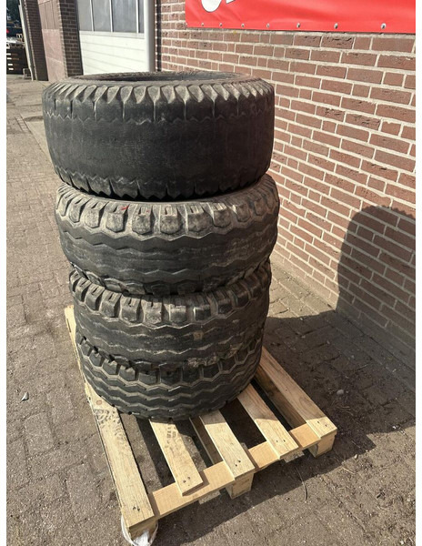 4 Banden 11.5/80.15.3 - Gebruikt - Guma za Kamion: slika 4 Banden 11.5/80.15.3 - Gebruikt - Guma za Kamion 4 Banden 11.5/80.15.3 - Gebruikt - Guma za Kamion: slika 4 Banden 11.5/80.15.3 - Gebruikt - Guma za Kamion