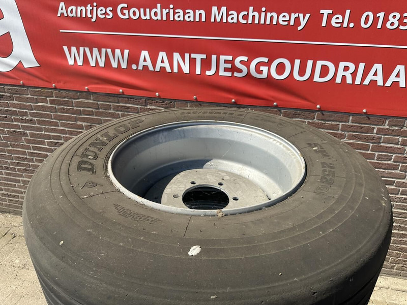 4 Banden 385/65/22.5 - Nieuw - Guma za Kamion: slika 4 Banden 385/65/22.5 - Nieuw - Guma za Kamion 4 Banden 385/65/22.5 - Nieuw - Guma za Kamion: slika 4 Banden 385/65/22.5 - Nieuw - Guma za Kamion