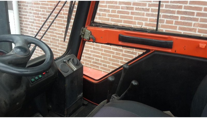 Linde heftruck - Diesel viličar: slika Linde heftruck - Diesel viličar Linde heftruck - Diesel viličar: slika Linde heftruck - Diesel viličar