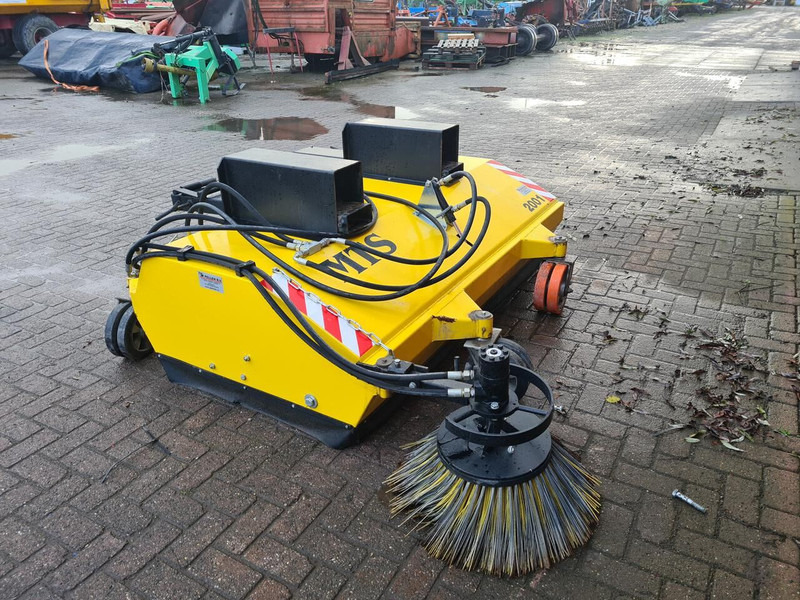 Metla MTS bezem met lepel insteek: slika Metla MTS bezem met lepel insteek