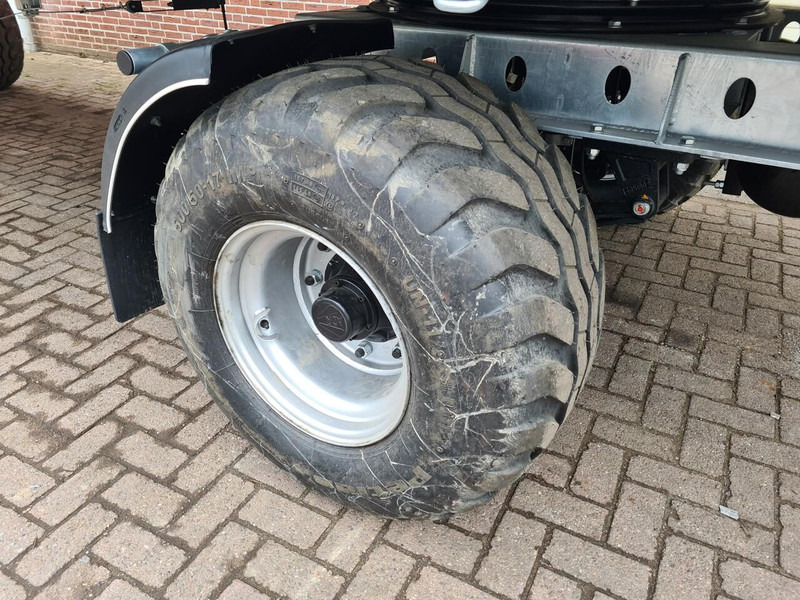 Zakup Onbekend Balenwagen Onbekend Balenwagen: slika Zakup Onbekend Balenwagen Onbekend Balenwagen