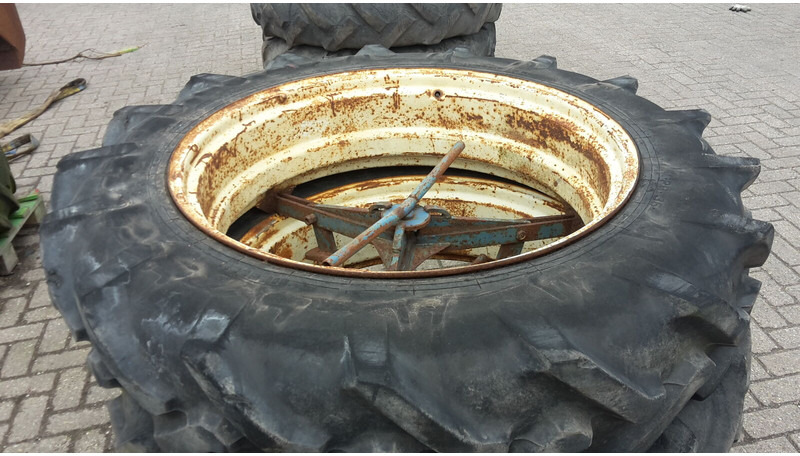 Pirelli - Gume i felge: slika Pirelli - Gume i felge Pirelli - Gume i felge: slika Pirelli - Gume i felge