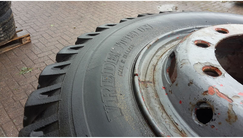 Vredenstein banden - Gume i felge: slika Vredenstein banden - Gume i felge Vredenstein banden - Gume i felge: slika Vredenstein banden - Gume i felge