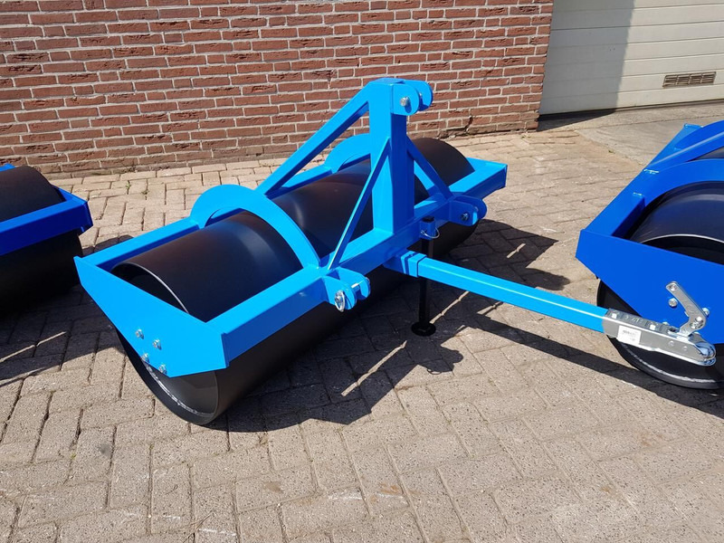 Landrol LR 160 - Valjak za poljoprivredna gospodarstva: slika landrol LR 160 - Valjak za poljoprivredna gospodarstva Landrol LR 160 - Valjak za poljoprivredna gospodarstva: slika landrol LR 160 - Valjak za poljoprivredna gospodarstva